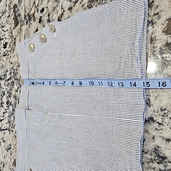 2/$10 J Crew seersucker skirt - Picture 5 of 5